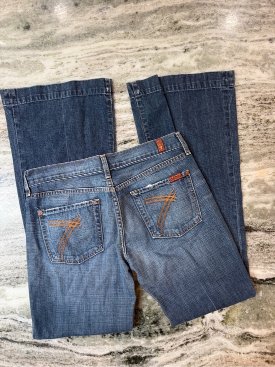 7 For All Mankind Denim - 7 For All Mankind Dark Blue Bootcut Jeans with Signature Pocket Stitching Size 2